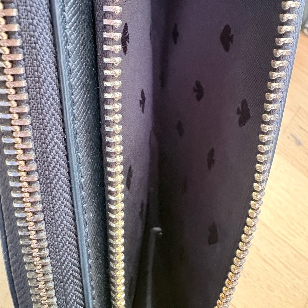 Kate Spade Large Cara Tote in houndstooth print & black wallet - Picture 6 of 10